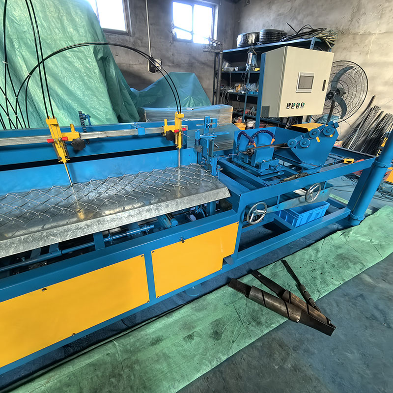 High-speed chain link fence machine